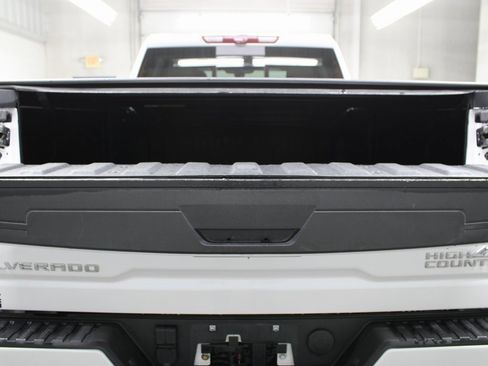 Used 2023 Chevrolet Silverado 2500 High Country w/ Z71 Off-Road Package image 44