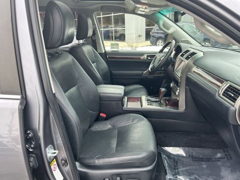Used 2019 Lexus GX 460 Premium image 28