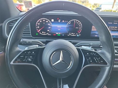 Used 2025 Mercedes-Benz GLE 450e 4MATIC image 29