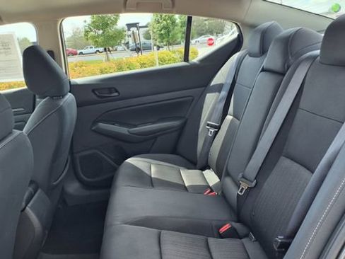 Used 2025 Nissan Altima 2.5 SV image 17