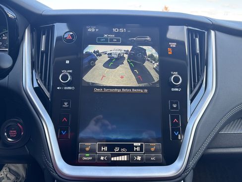 Used 2025 Subaru Outback Premium image 3