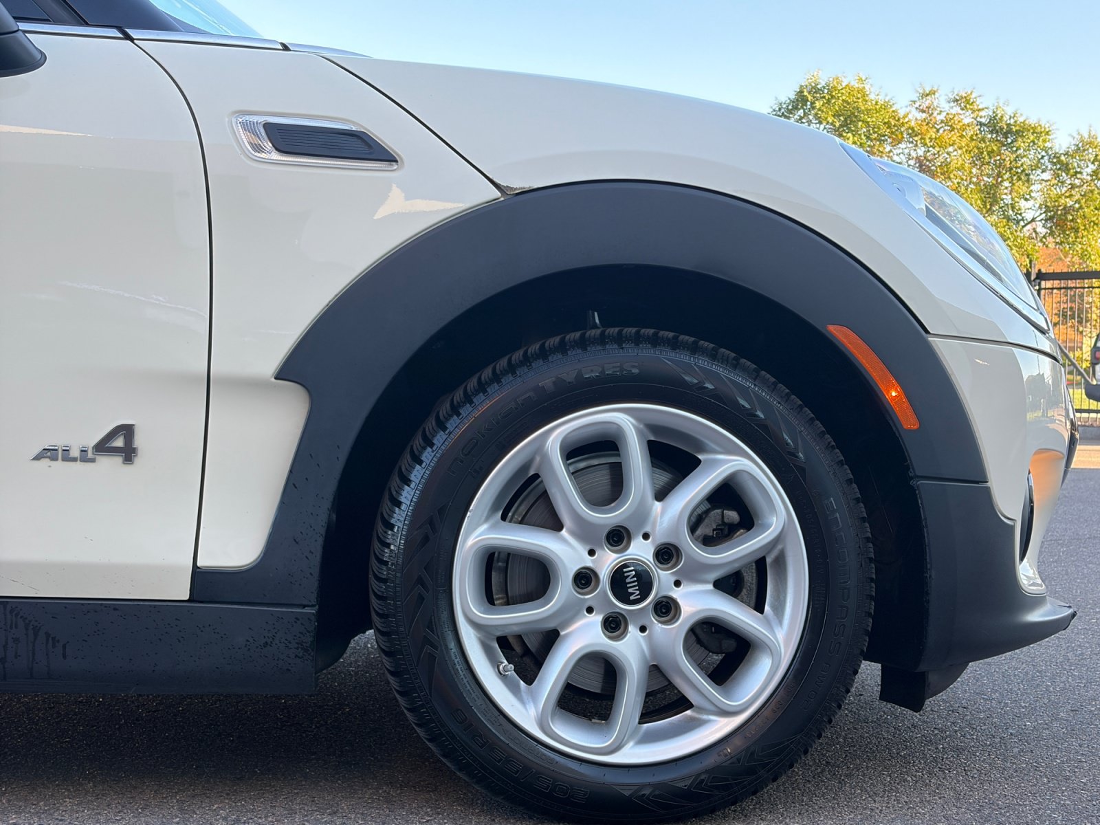 Used 2017 MINI Cooper Clubman ALL4 AWD/4WD image 34