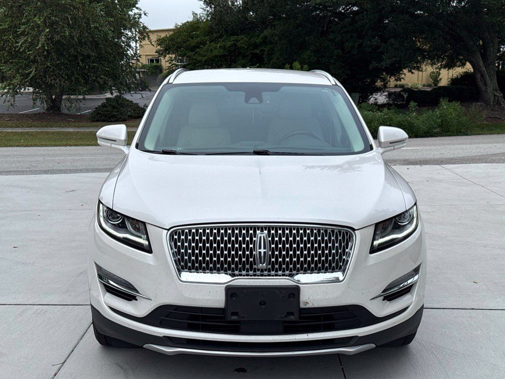 Used 2019 Lincoln MKC Select w/ Select Plus Package FWD image 2