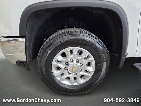 New 2026 Chevrolet Silverado 2500 LT image 9