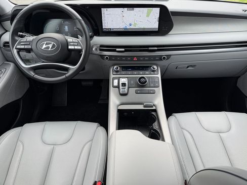 Used 2024 Hyundai Palisade SEL image 16