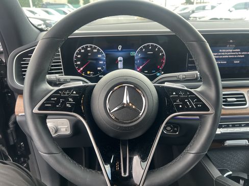 Used 2025 Mercedes-Benz GLE 450 4MATIC image 19