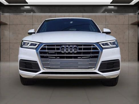 Used 2019 Audi Q5 2.0T Premium Plus w/ Premium Plus Package AWD/4WD image 8