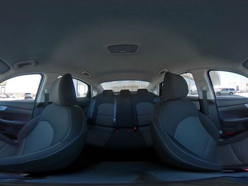 Used 2024 Kia Forte LXS image 40