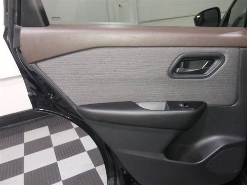 Used 2023 Nissan Rogue S FWD image 25