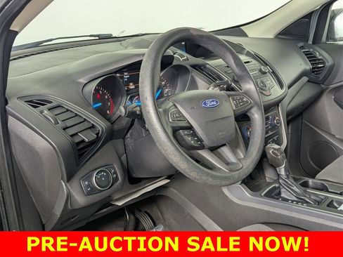 Used 2017 Ford Escape SE image 11