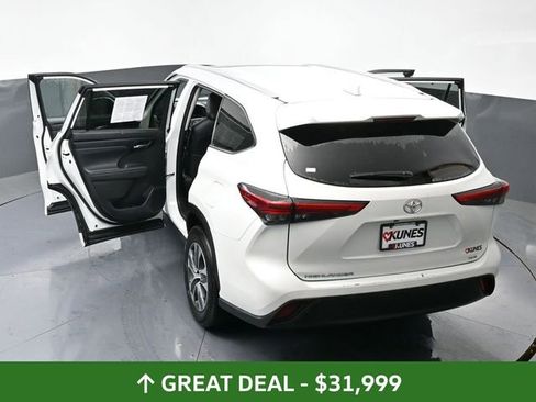 Used 2023 Toyota Highlander XLE FWD image 74