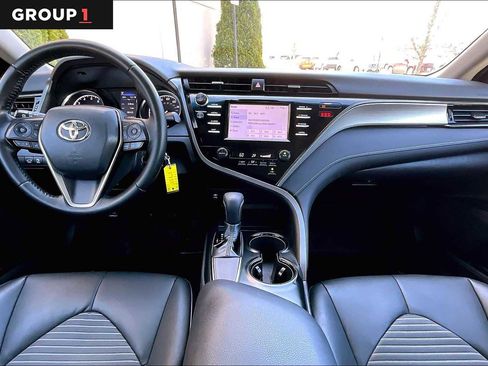 Used 2019 Toyota Camry SE image 16