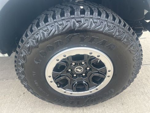 Used 2023 Ford Bronco 4-Door w/ Sasquatch Package image 28