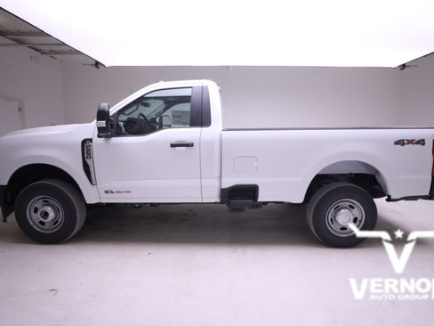 New 2026 Ford F250 XL image 2