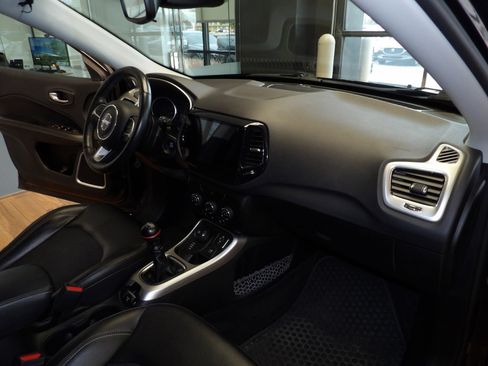 Used 2018 Jeep Compass Latitude w/ Cold Weather Group image 13