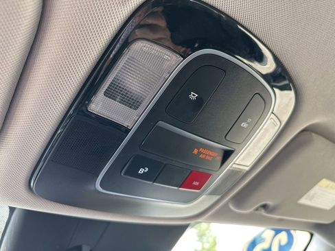 Used 2025 Hyundai Sonata SEL FWD image 23