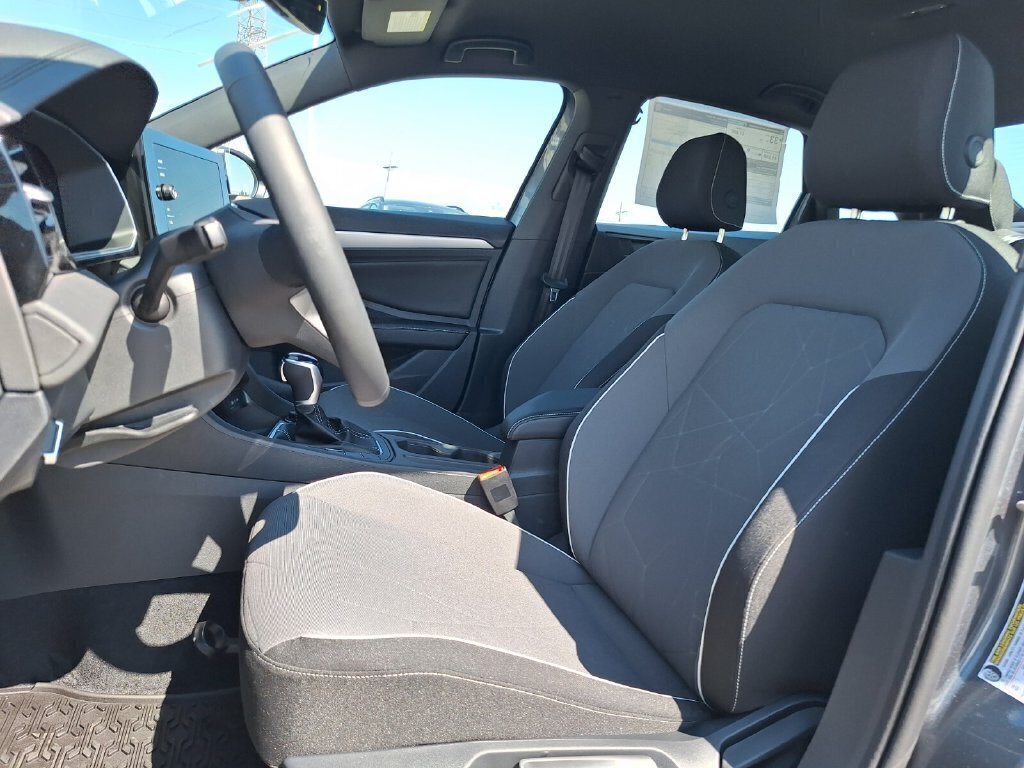 Used 2026 Volkswagen Jetta Sport FWD image 19