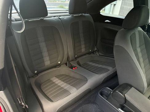 Used 2013 Volkswagen Beetle 2.0T FWD image 37