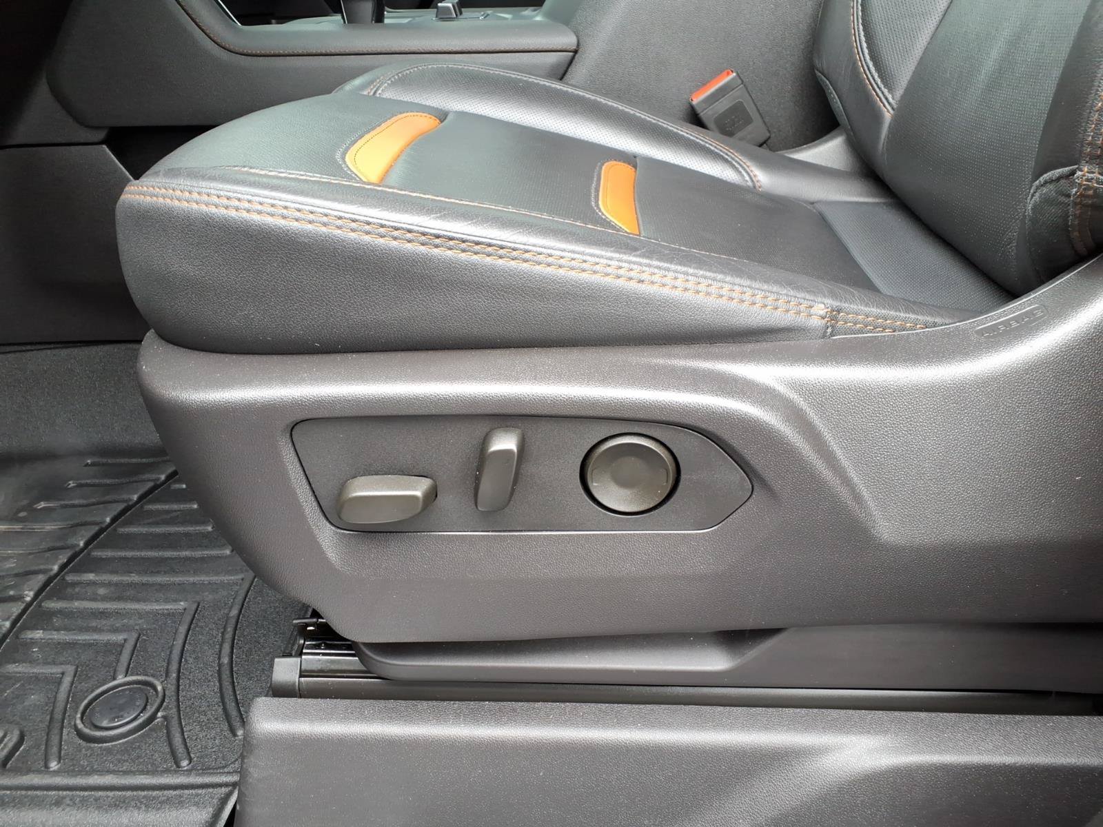 Used 2024 GMC Sierra 1500 AT4 w/ AT4 Premium Package AWD/4WD image 23