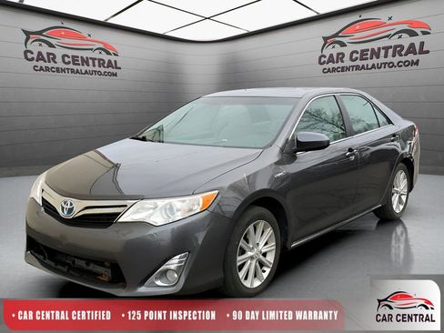 Used 2014 Toyota Camry XLE w/ Leather Package FWD image 1