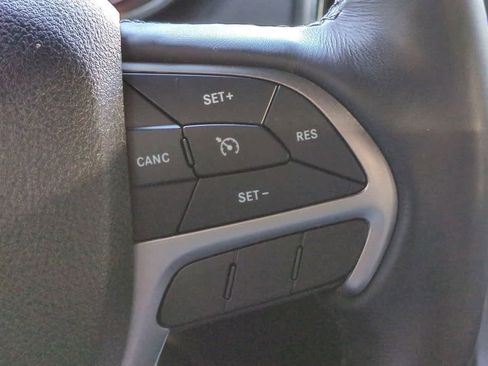 Used 2018 Jeep Grand Cherokee Altitude image 24