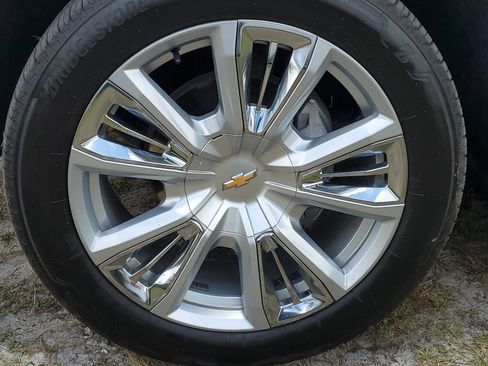 Used 2024 Chevrolet Silverado 1500 High Country AWD/4WD image 7