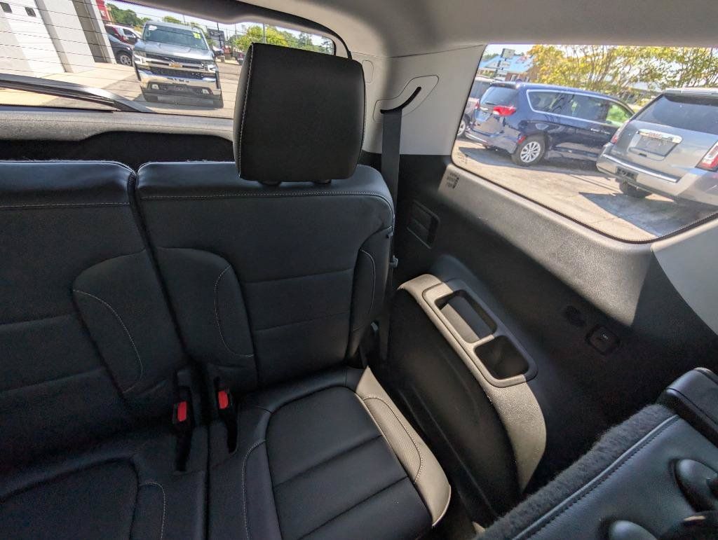 Used 2017 GMC Acadia SLT FWD image 46