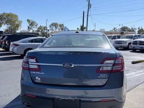 Used 2018 Ford Taurus SEL w/ Equipment Group 201A FWD image 6