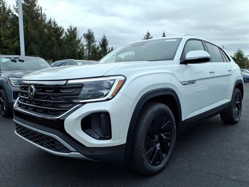 New 2026 Volkswagen Atlas Cross Sport SE image 2