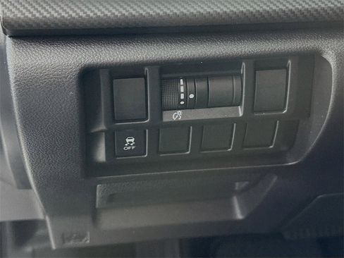 Used 2017 Subaru Impreza 2.0i image 16