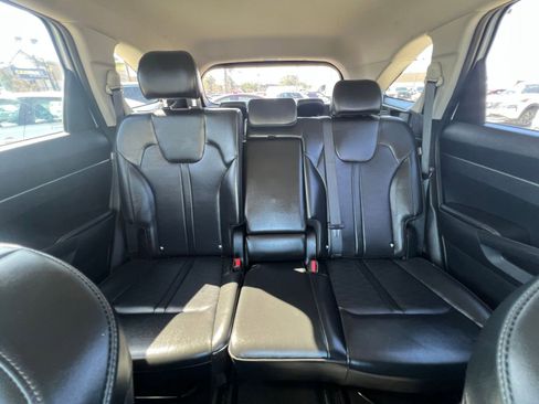 Used 2024 Kia Sorento S FWD image 43
