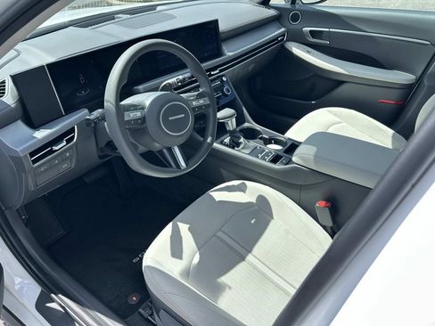 Certified 2025 Hyundai Sonata SE FWD image 13