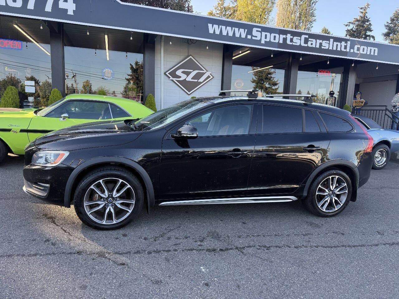 Used 2018 Volvo V60 T5 Cross Country w/ Convenience Package AWD/4WD image 2
