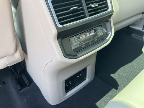 New 2026 Volkswagen Atlas SE FWD image 22
