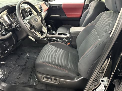 Used 2023 Toyota Tacoma SR5 AWD/4WD image 16
