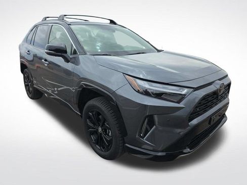Used 2025 Toyota RAV4 XSE AWD/4WD image 5