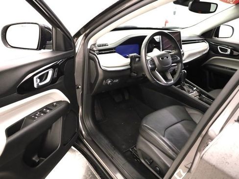 Used 2022 Jeep Compass Limited w/ Elite Group image 9