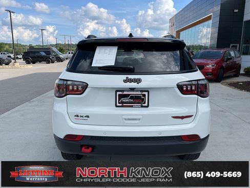 Used 2024 Jeep Compass Trailhawk image 18