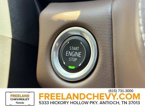 Used 2024 Chevrolet Suburban High Country w/ Advanced Technology Package image 38