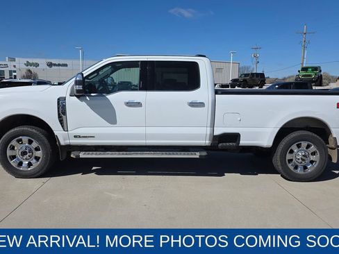 Used 2024 Ford F350 Lariat w/ Chrome Package image 2