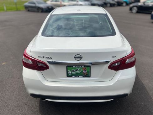 Used 2018 Nissan Altima 2.5 SV FWD image 11
