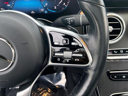 Used 2022 Mercedes-Benz GLC 300 GLC 300 w/ Premium Package Lite image 25