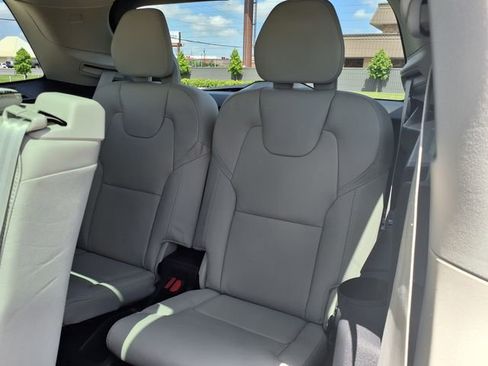 New 2026 Volvo XC90 T8 Ultra w/ Protection Package Premier AWD/4WD image 17