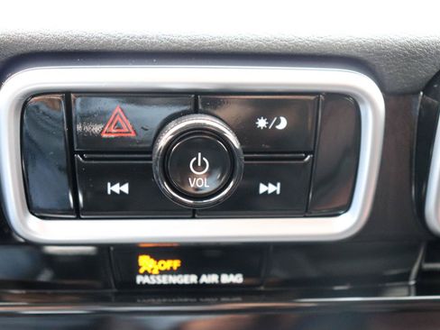 Used 2026 Nissan Sentra SR w/ Floor Mat Package FWD image 31