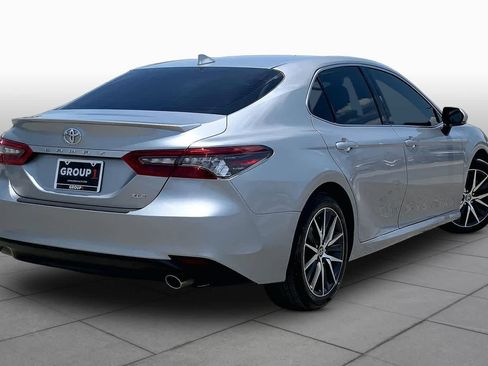 Used 2022 Toyota Camry XLE FWD image 13