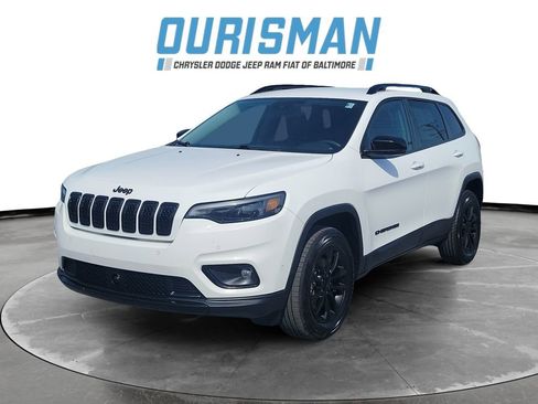 Used 2023 Jeep Cherokee Altitude Lux AWD/4WD image 2