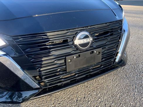 Used 2025 Nissan Altima 2.5 SV image 30