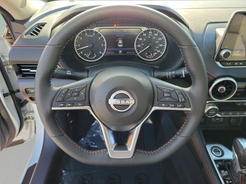 Certified 2025 Nissan Sentra SR w/ SR Premium Package image 20