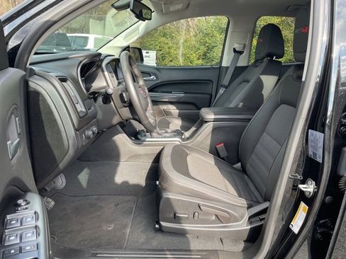 Used 2022 GMC Canyon AT4 image 9