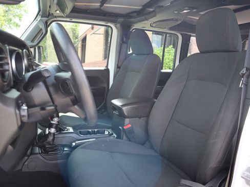 Used 2018 Jeep Wrangler Unlimited Sport AWD/4WD image 24